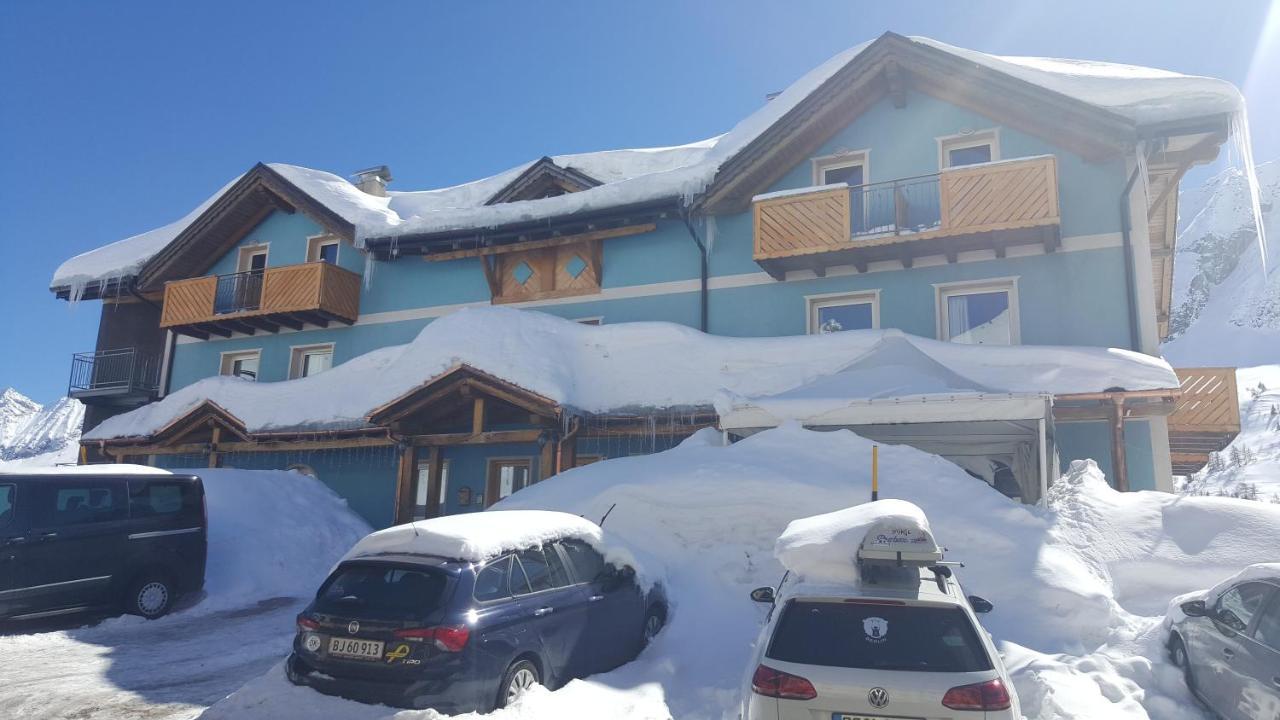Hotel Cielo Blu Пасо дел Тонале Екстериор снимка