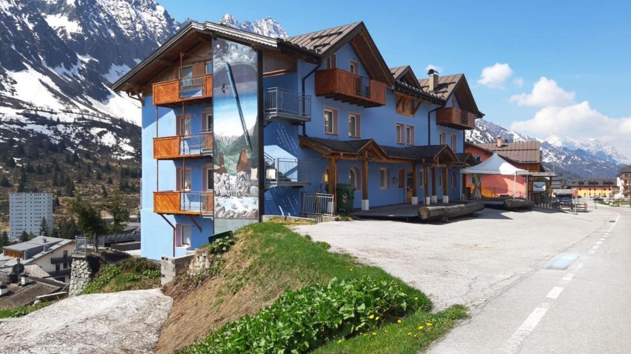 Hotel Cielo Blu Пасо дел Тонале Екстериор снимка