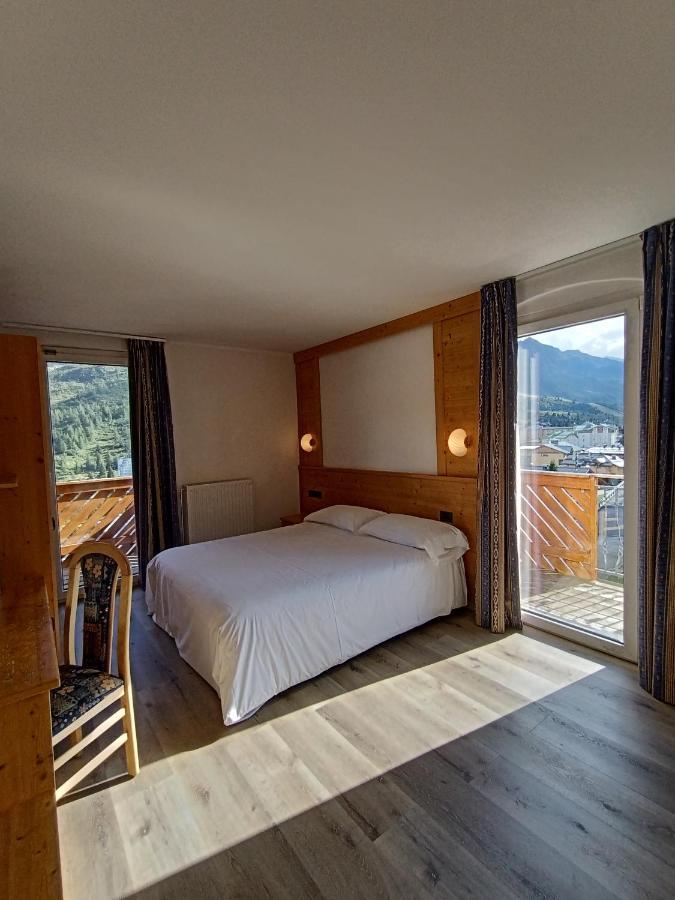Hotel Cielo Blu Пасо дел Тонале Екстериор снимка