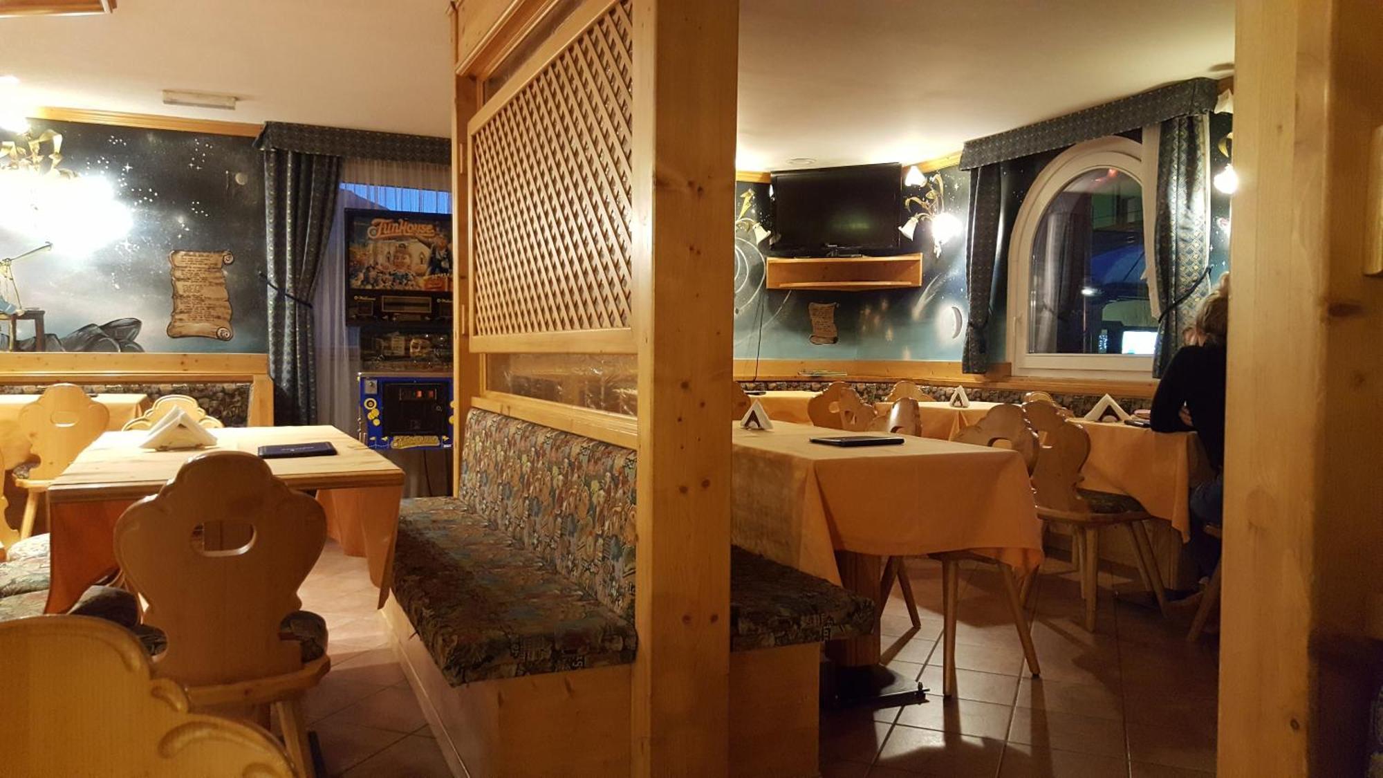 Hotel Cielo Blu Пасо дел Тонале Екстериор снимка